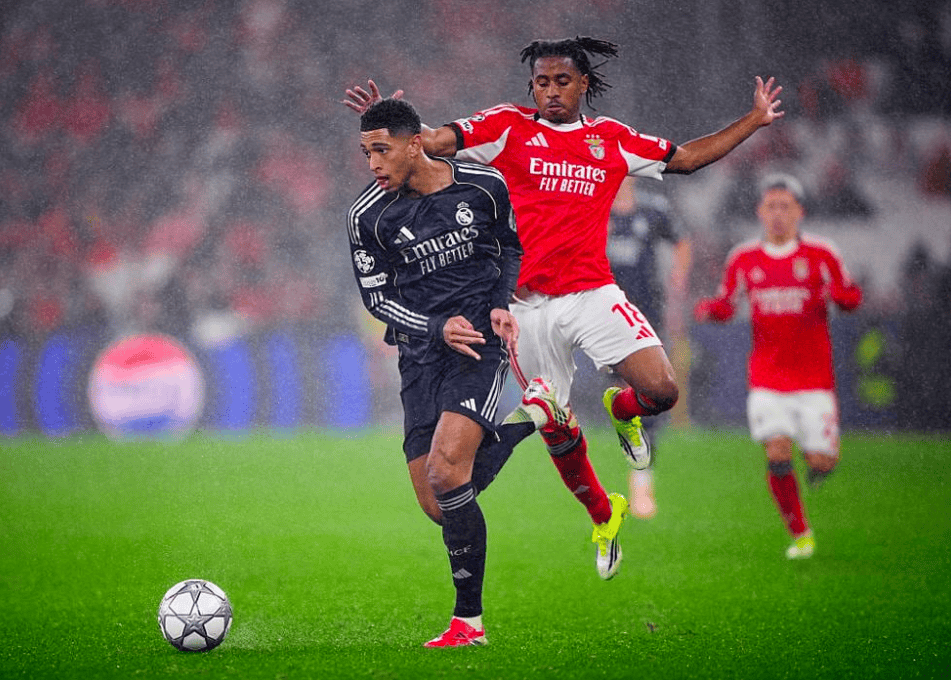 神奇欧冠夜：本菲卡4-2皇马压哨晋级 利物浦6-0 曼城2-0压线直通